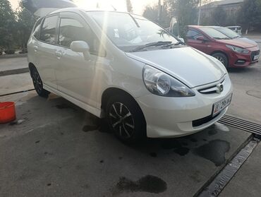 купить авто в кредит: Honda Fit: 2002 г., 1.3 л, Вариатор, Бензин, Пикап