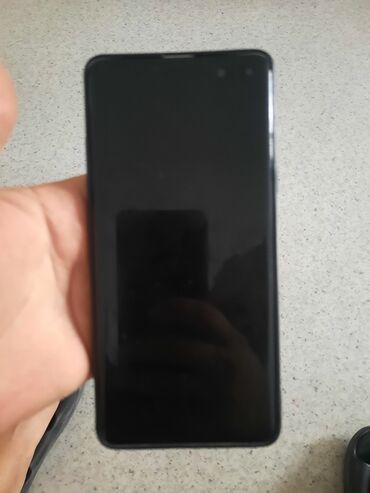 швейная машина рассрочка: Samsung Galaxy S10 5G, Б/у, 256 ГБ, цвет - Бежевый, 1 SIM