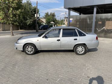 нексия 2010: Daewoo Nexia: 2010 г., 1.6 л, Механика, Бензин, Седан