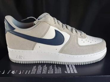 ziggy obuca: Nike Air Force 
Broj 46
Gaziste 30
Cena 12700 dinara