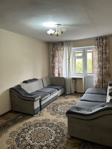 куплю 3 комнатную квартиру в бишкеке: 2 бөлмө, 43 кв. м, Жеке план, 3 кабат, Косметикалык ремонт