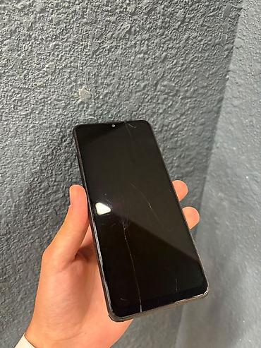 samsun a33: Samsung Galaxy A33, 128 GB, rəng - Qara, Qırıq — 5
