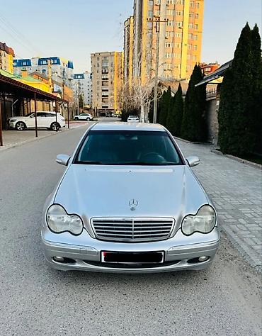 220 mers: Mercedes-Benz C-Class: 2003 г., Седан — 10