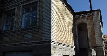 земелный дом: Продаётся кирпичный дом с высоким цоколем и подвалом/гаражом — 4