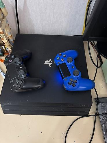 sony 2500: Sony PlayStation 4 Pro oyun konsolu paketi Qutusu var az istifadə — 2