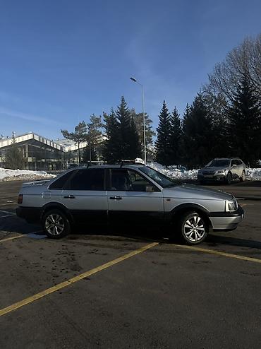 Volkswagen: Volkswagen Passat: 1990 г., 1.8 л, Механика, Бензин, Седан — 2