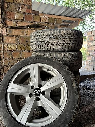 Комплект из 4 колес в сборе для Toyota: - Литые диски 16" (5-спицевые