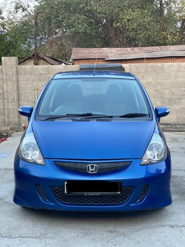 Honda: Honda Fit: 2004 г., 1.5 л, Вариатор, Бензин, Седан