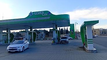hava peci: YUKS OIL yanacaqdoldurma məntəqəsi Xidmətlər: - Avtomobillər üçün — 3