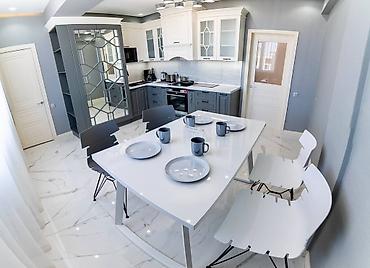 Долгосрочная аренда квартир: 3 комнаты, Собственник, Без подселения, С мебелью полностью — 1