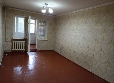 Продажа квартир: 2 комнаты, 43 м², 104 серия, 2 этаж, Старый ремонт