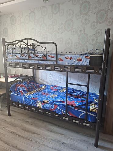 Oğlan və qız üçün, İşlənmiş, Çarpayı, Matras ilə, Siyirməsiz, Dəmir