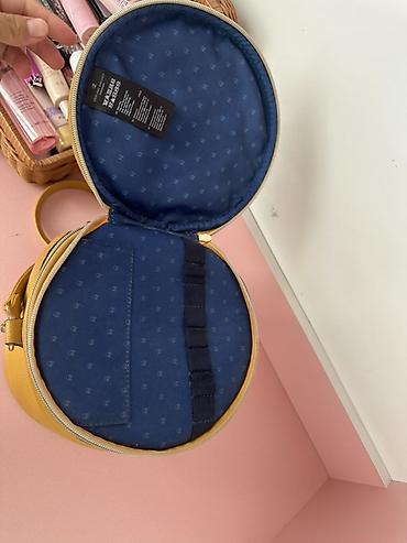 michail kors: Сумка косметичка от Oriflame exklusiv
Не пользовались — 3
