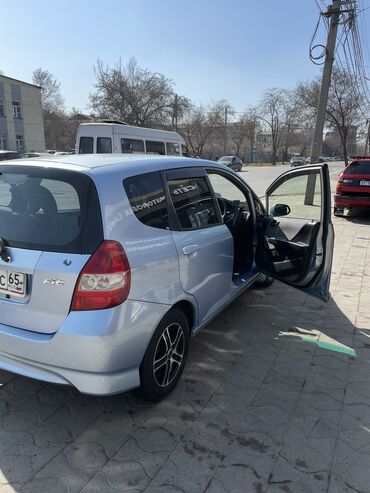 фит срочно: Honda Fit: 2004 г., 1.3 л, Вариатор, Бензин, Хэтчбэк