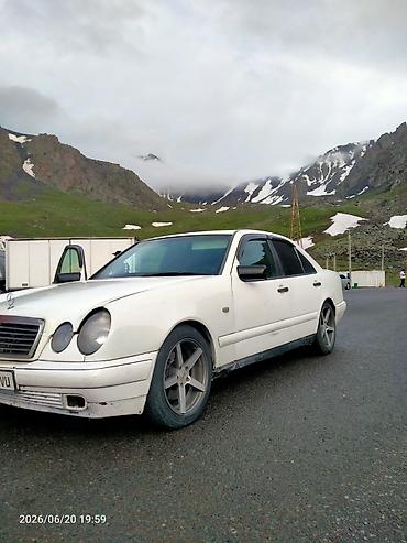 Продажа авто: Mercedes-Benz E-Class: 1995 г., 3.2 л, Автомат, Бензин, Седан — 3
