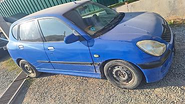 prius plus: Daihatsu Sirion: 2003 г., 1 л, Механика, Бензин, Хэтчбэк — 3