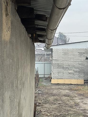 Продажа полдома: Продается пол дома Кызыл Аскер, возле улицы Кайназарова, участок 2.5 — 24