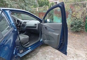 Chevrolet: Chevrolet Cobalt: 1.5 l | 2024 il Sedan — 4