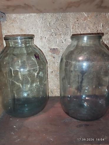 samovar satilir: Sumqayıtda 3 litrlik şüşə bankalar (balon) – dənəsi 60 qəpik. Qış — 2