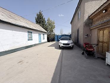 Продажа коттеджей и домов: Двухэтажный дом с двором и хозяйственными постройками, 13 соток село — 3