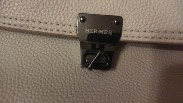 Çantalar: Brend əl çantaları,Roxy 20manat,qara dəri 7man,hermes ağ12man — 13