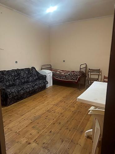ev alqi satqisi ve kirayesi: Yeni təmirli Kirayə ev, Yola yaxin her bir şəraiti var. Avtobus — 1