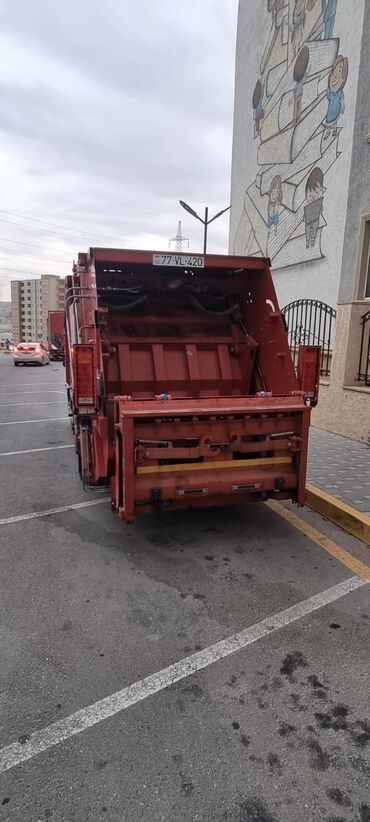 растаможка авто: Salam Masin 2010 ci ildi Arxa kuza yeni qurulub 2025 ci ildi her bir