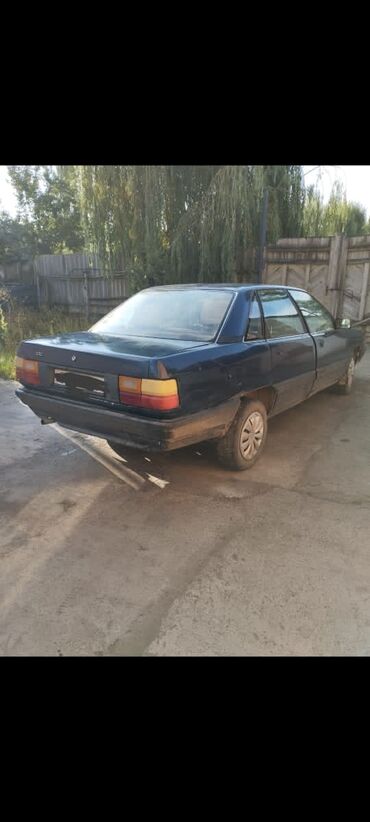 бампер audi: Audi 100: 1987 г., 1.8 л, Механика, Бензин, Седан