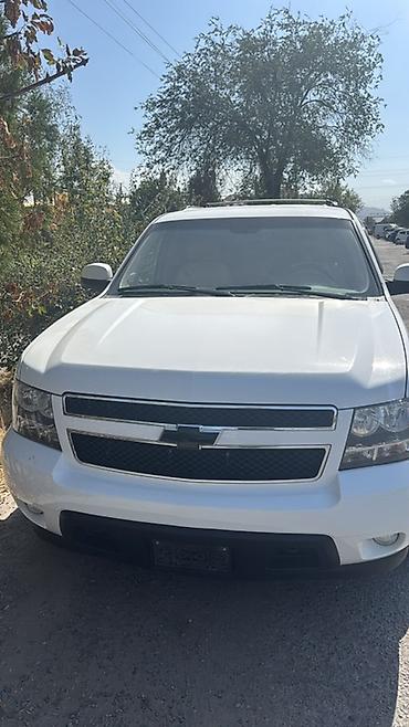 Chevrolet Suburban: 2013 г., Бензин, Внедорожник