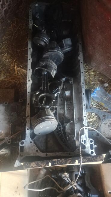 Другие детали для мотора: Набор деталей ГРМ и навесных элементов двигателя (б/разбор) В — 5