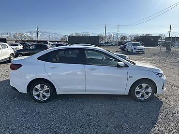 Chevrolet: Chevrolet Onix: 2020 г., Бензин, Седан — 4