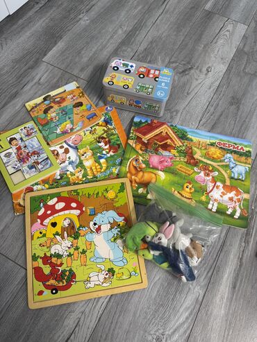 Игрушки: Продаю развивающие игрушки. Отдаю всё вместе комплектом. В комплект