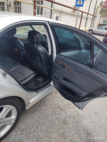 Mercedes-Benz: Mercedes-Benz E-Class: 2.2 l | 2007 il Sedan — 14