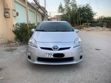 audi 100 22 ат: Toyota Prius: 1.8 l | 2012 il Hetçbek