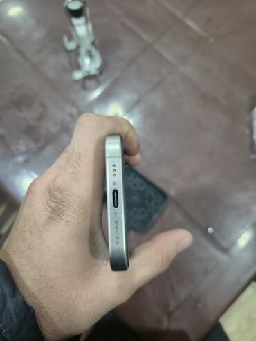 Apple iPhone: IPhone 15 Pro, 128 GB, Natural Titanium, Face ID — 6