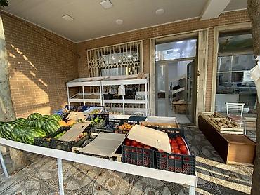 taxta rəf: Məhsul: Mağaza üçün vitrinalı rəf sistemləri Təsvir: - Material: Ağ — 4