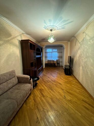 Uzunmüddətli kirayə mənzillər: Nəsimi rayonu,Memar əcəmi metrosu,Yeganə şadlıq sarayı yanı,5 — 1