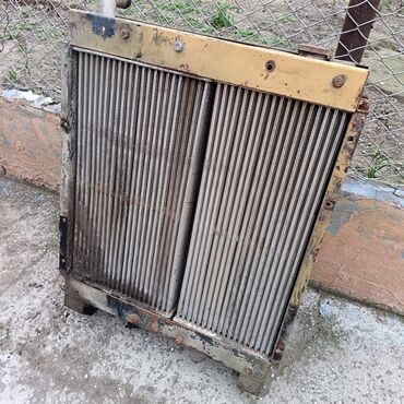 Digər avtomobil ehtiyat hissələri: Radiator və Nasoslar satılır istəyən zəng etsin