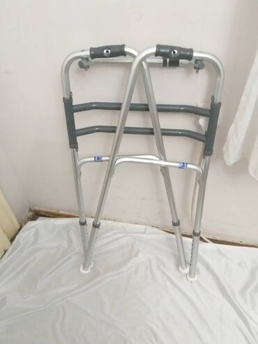 Hodalice, štake, štapovi za hodanje, kolica za hodanje: Nemacka aluminijumska zglobna hodalica, bez tockova, cuvene marke — 9