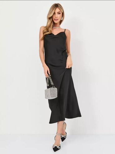 Вечерние платья: Продаю платья комбинации, плотный атлас, идеальная посадка, размеры от — 5