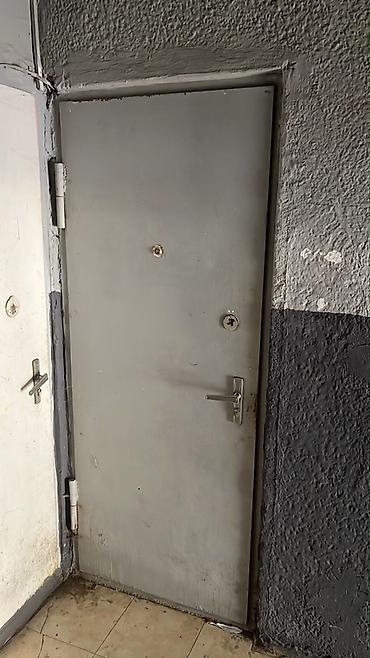 Seyf qapi 207/87sm 100azn qiymet sondur Samaxinka. 8116 leli Daxili