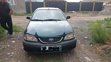 атбашы авто: Toyota Avensis: 2002 г., 1.8 л, Кол менен иштөөчү, Бензин, Седан — 1
