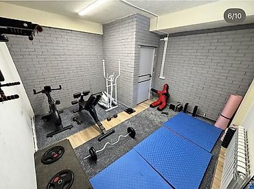 Продажа коттеджей и домов: 6 комнат, 220 м², 4 соток, Беш-Кюнгей, Собственник — 13