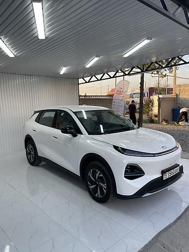 byd e1: Changan Qiyuan Q05: 2026 г., Электромобиль — 3