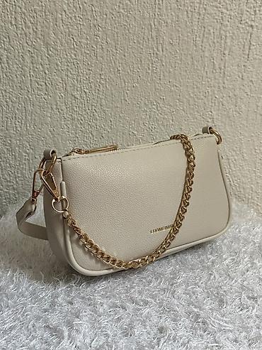 stradivarius s: Elegantna ženska torbica u bež/ekru nijansi sa zlatnim detaljima — 1