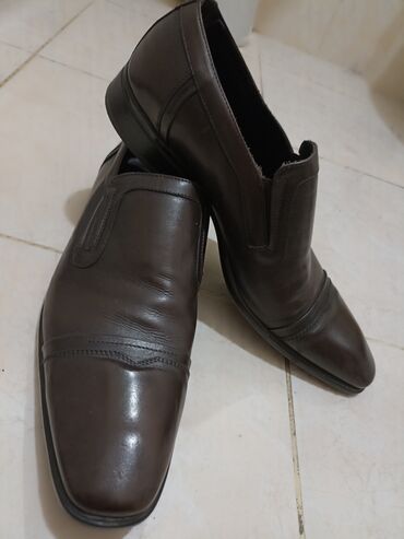 Итальянская обувь, мужские кожаные туфли в отличном состоянии