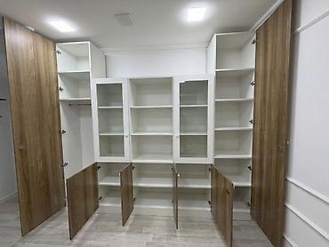 Ofis mebeli dəsti Ünvan Yasamal - Rəng: ağ və açıq qoz kombinasiyası