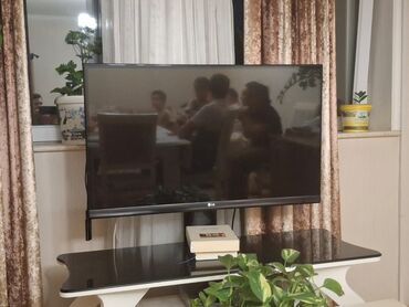 Смарт ТВ приставки: 106 ekran lg televizor satilir. apararla yutuba qowulur. qiymət 200