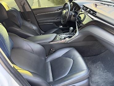 бмв g30 530i: Toyota Camry: 2018 г., Седан — 8