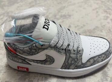 Women's Sneakers and athletic shoes: Женские Кроссовки низкие в стиле Jordan x Dior, серо-белая расцветка
